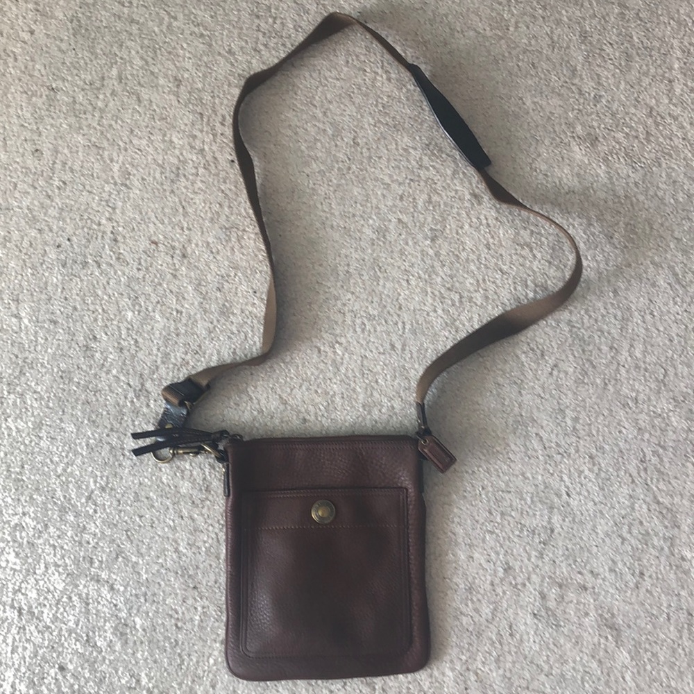 VINTAGE COACH BROWN PEBBLED LEATHER CROSS BODY BAG